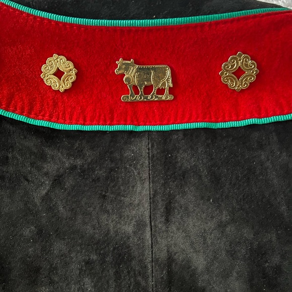 Vintage Dino’z black suede jacket with unique gold embellishments - Picture 4 of 5